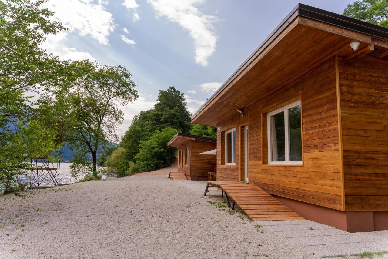 Chalet Alessandrini - Private Lakeside Beach Tenna Exterior foto